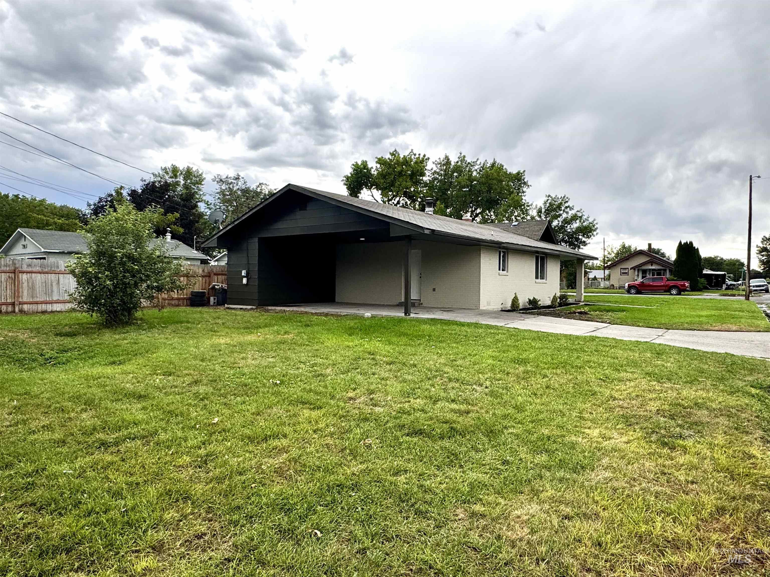 1801 Hansen Ave Property Photo 10