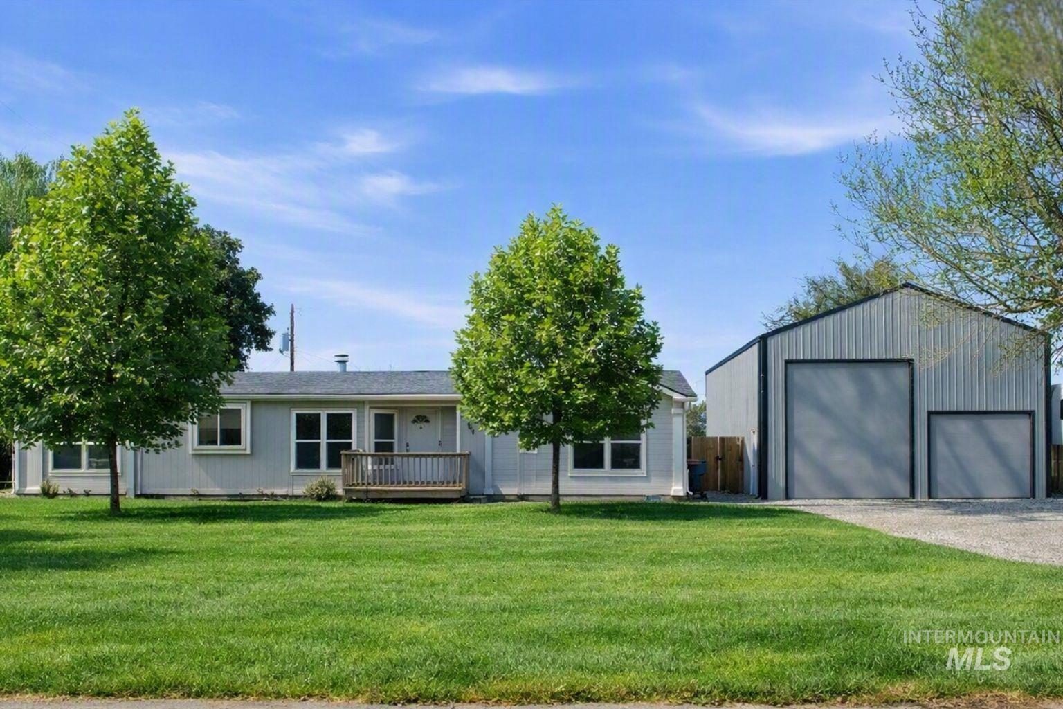 545 S Conover Property Photo 1