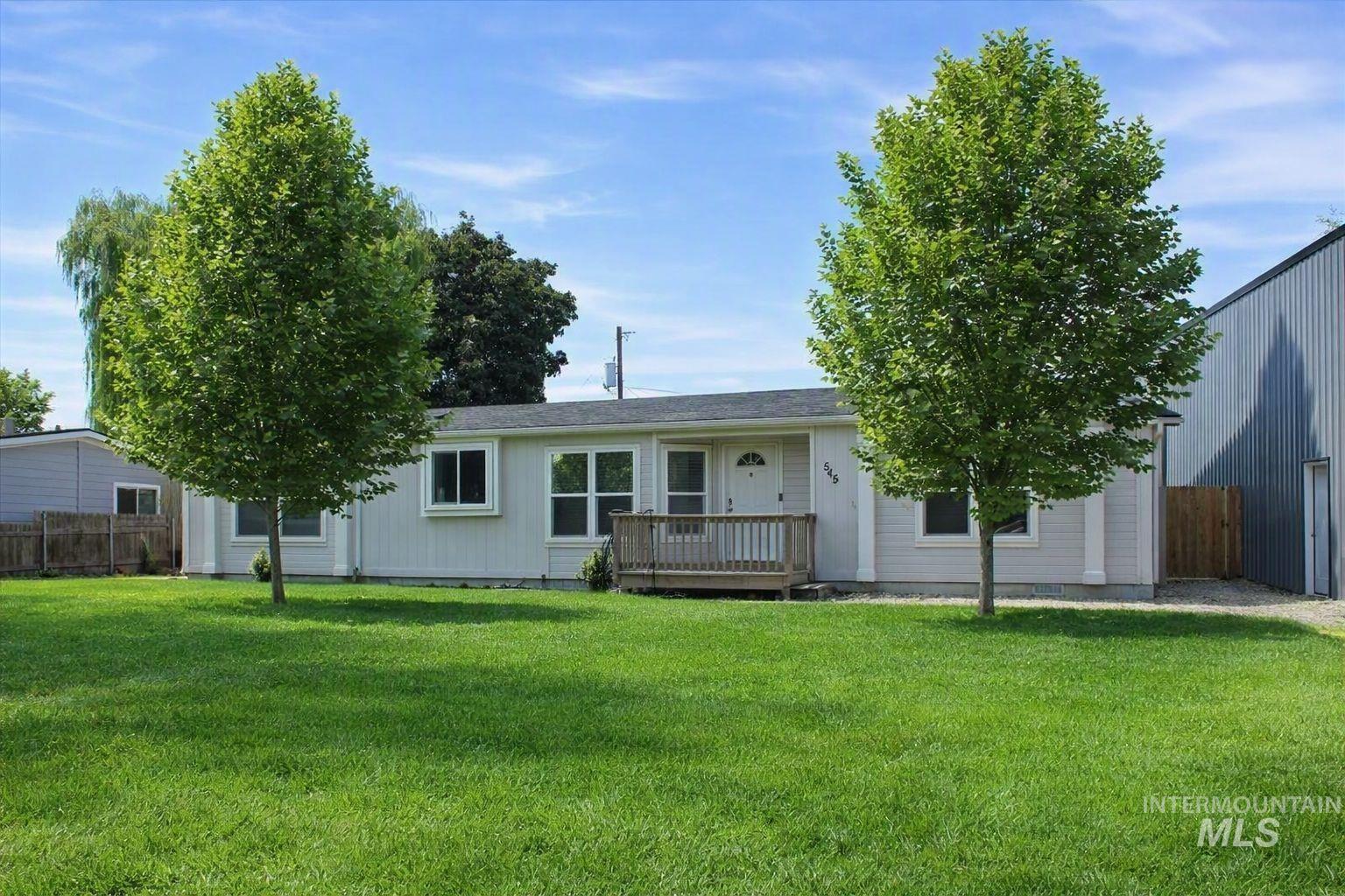 545 S Conover Property Photo 3