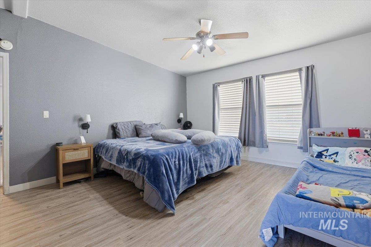 545 S Conover Property Photo 18