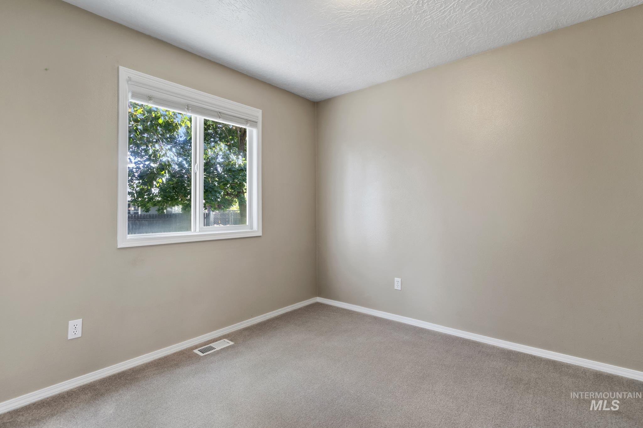 187 W Chrisfield Dr Property Photo 23