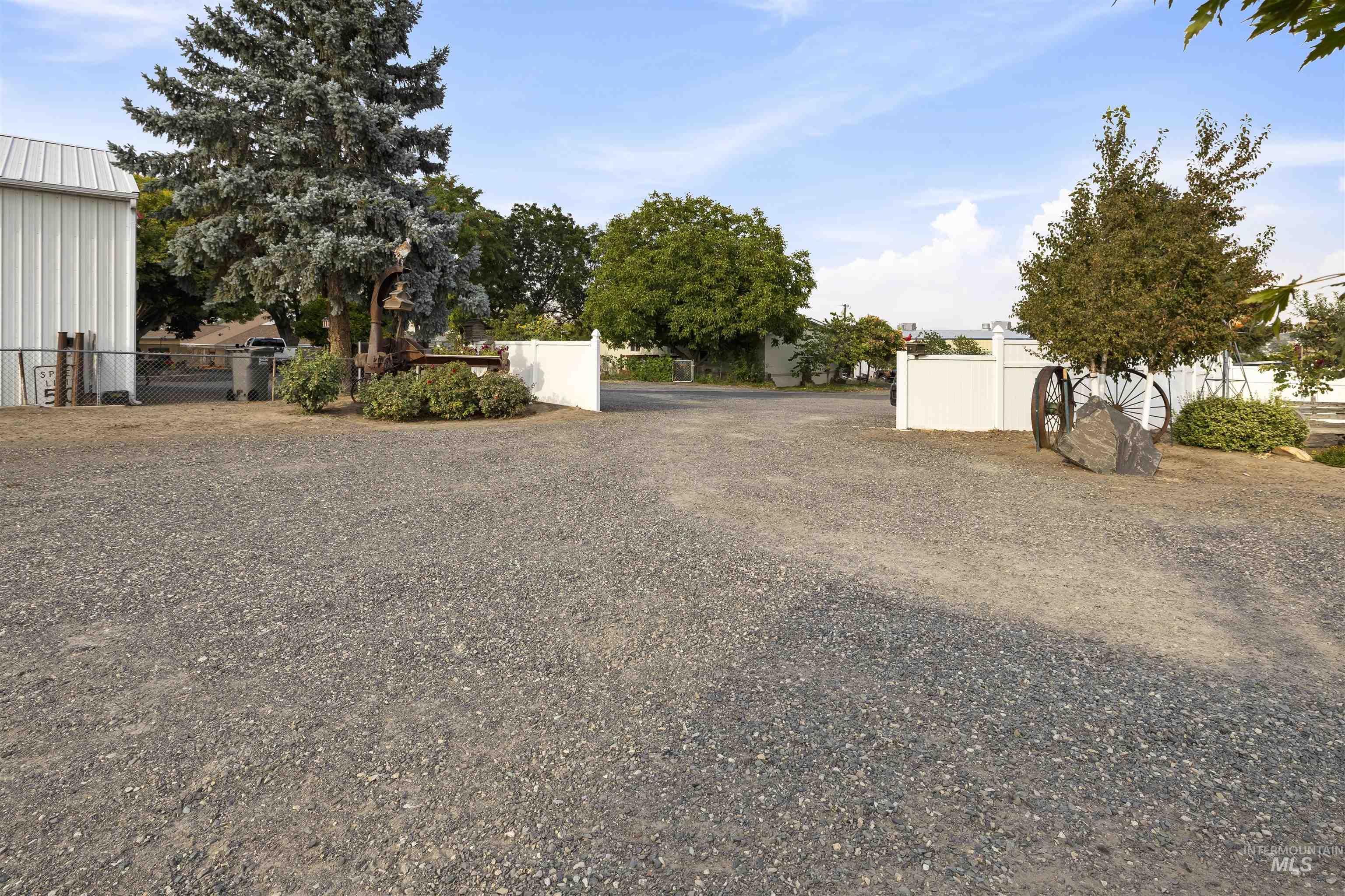 1127 16th Ave Property Photo 38