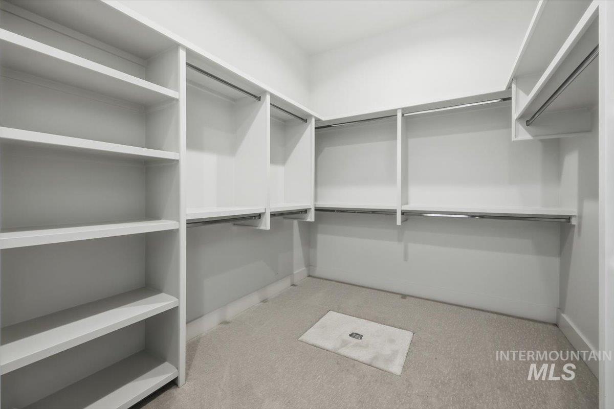 2661 N Buhrstone Ave Property Photo 36