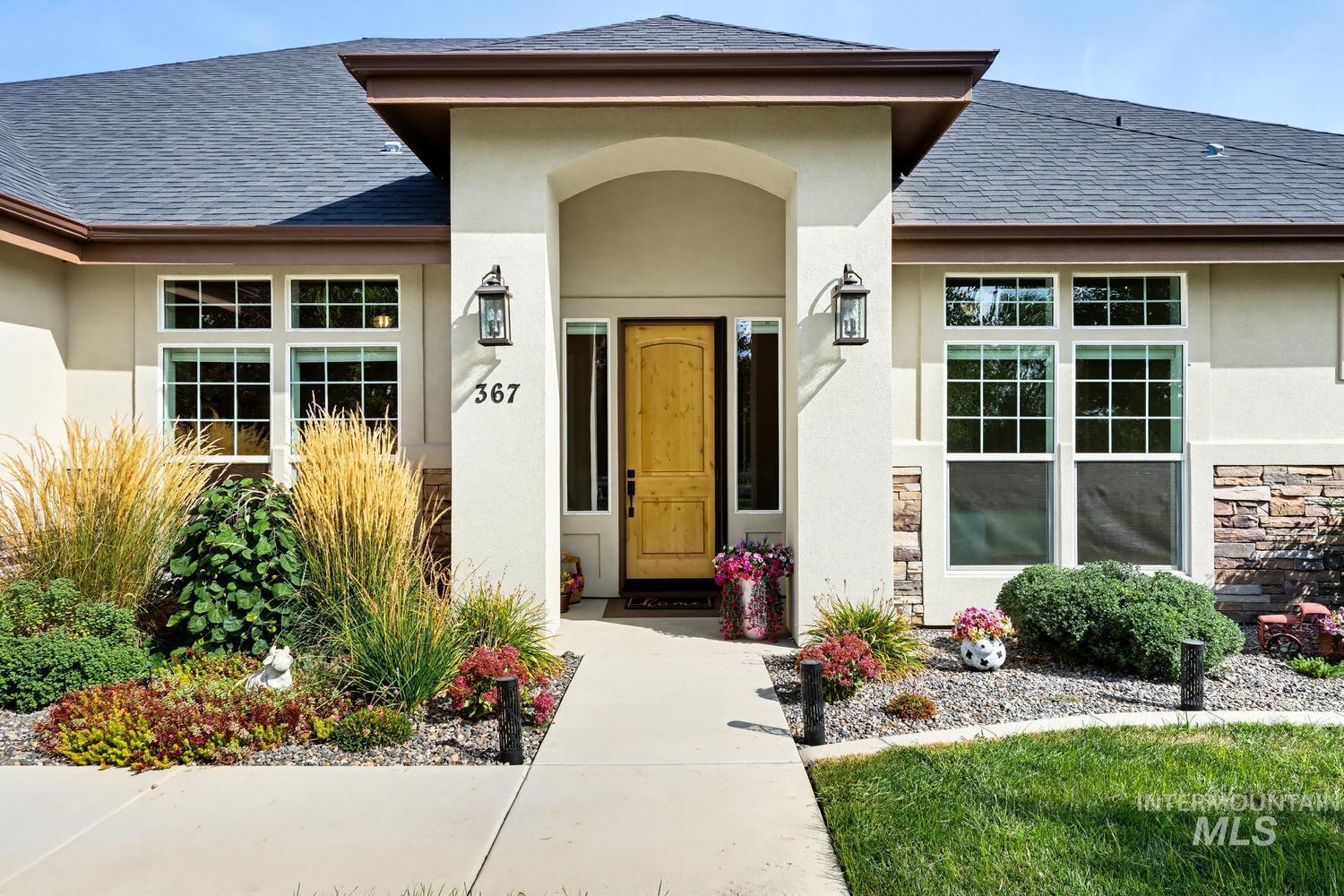 367 Bard Property Photo 4