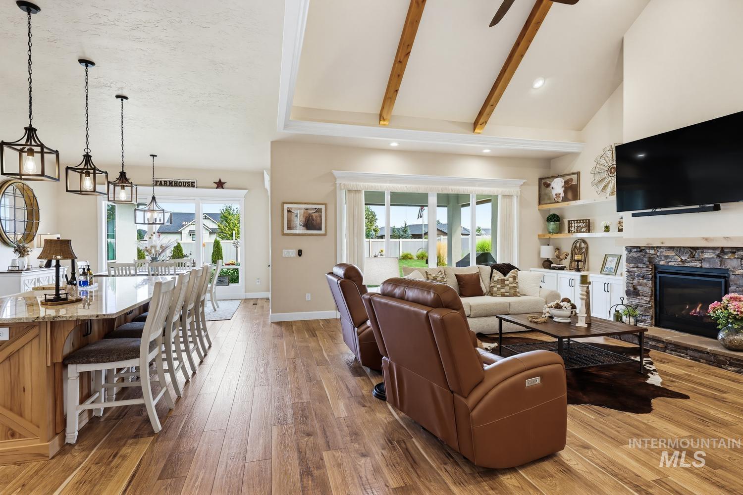 367 Bard Property Photo 7