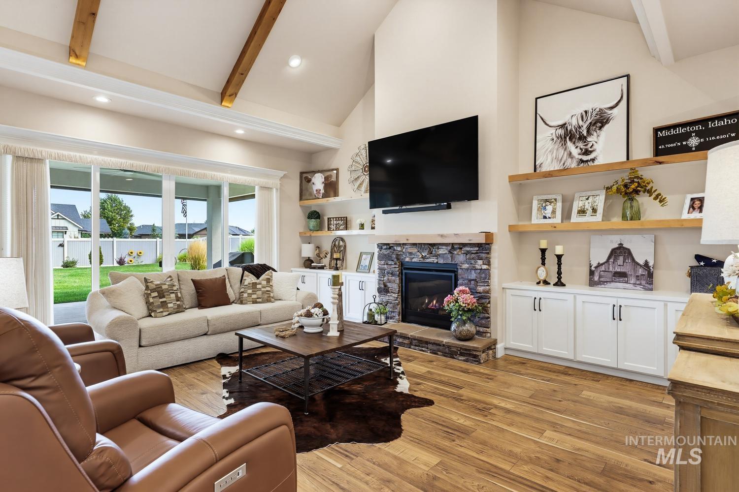 367 Bard Property Photo 8