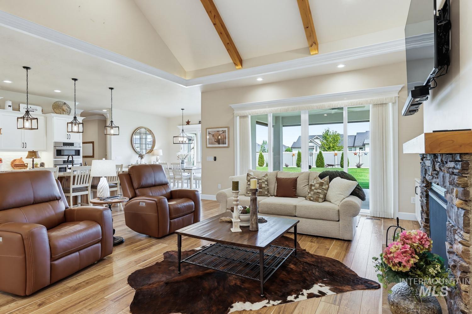 367 Bard Property Photo 10