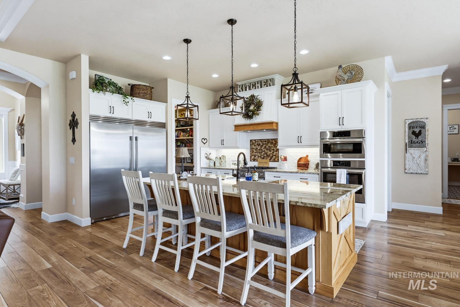 367 Bard Property Photo 14