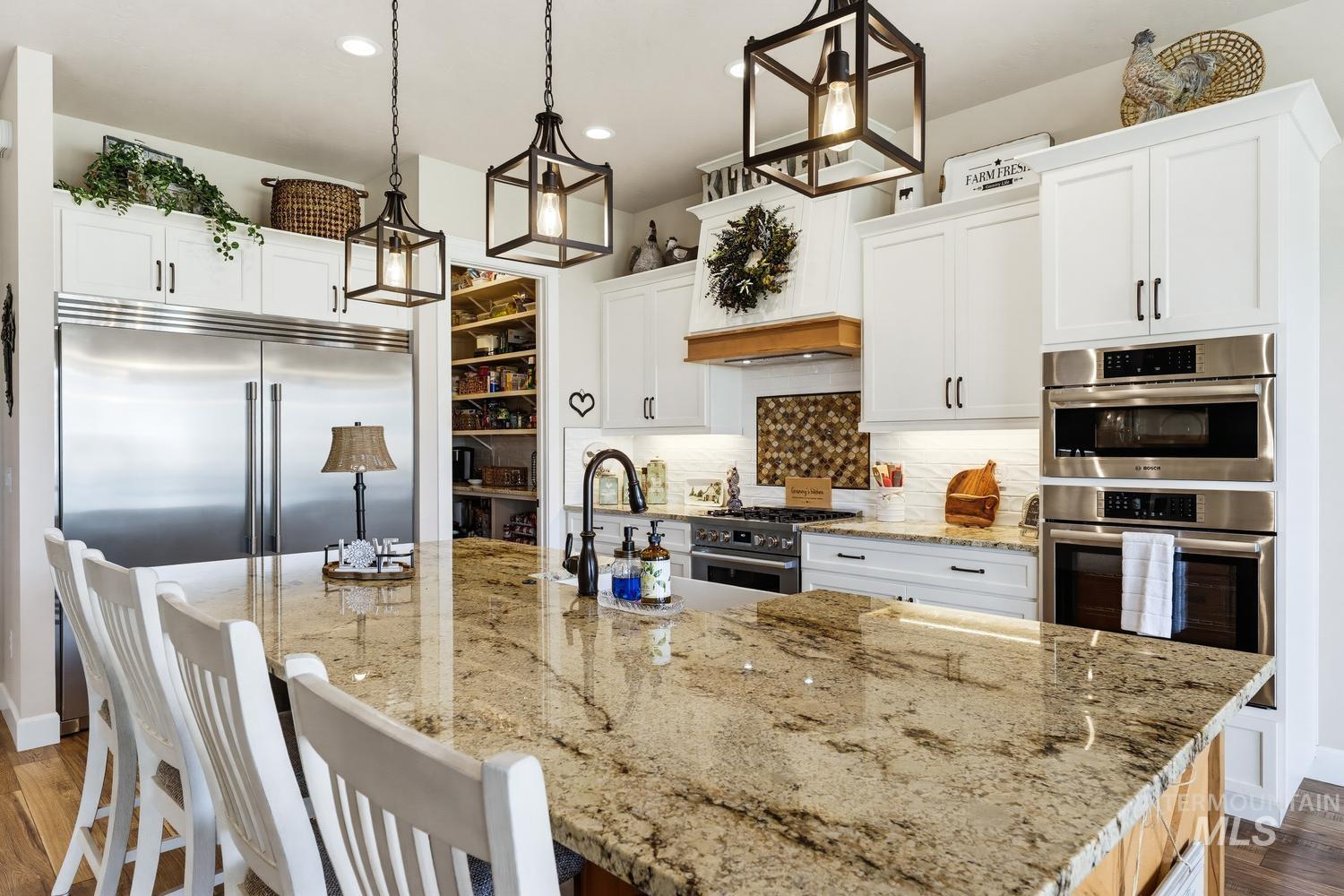 367 Bard Property Photo 15