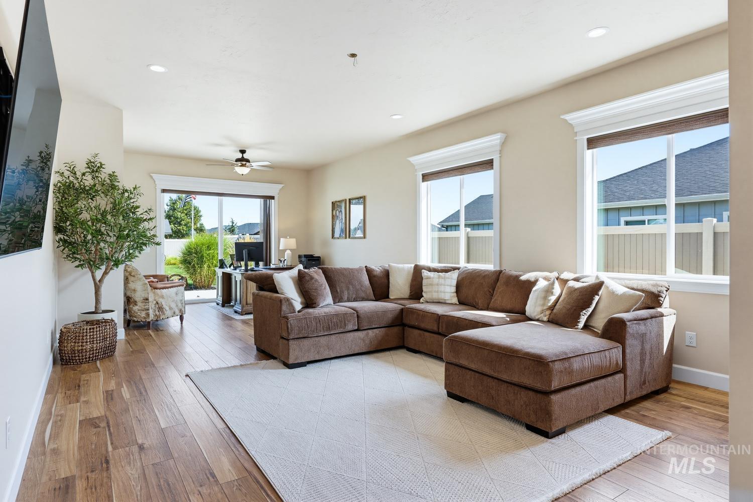 367 Bard Property Photo 30