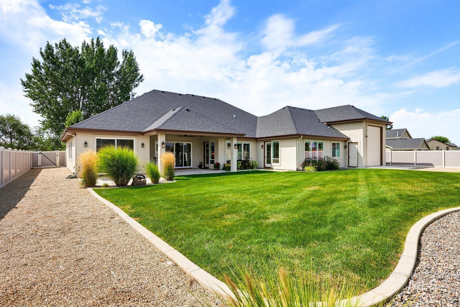367 Bard Property Photo 43