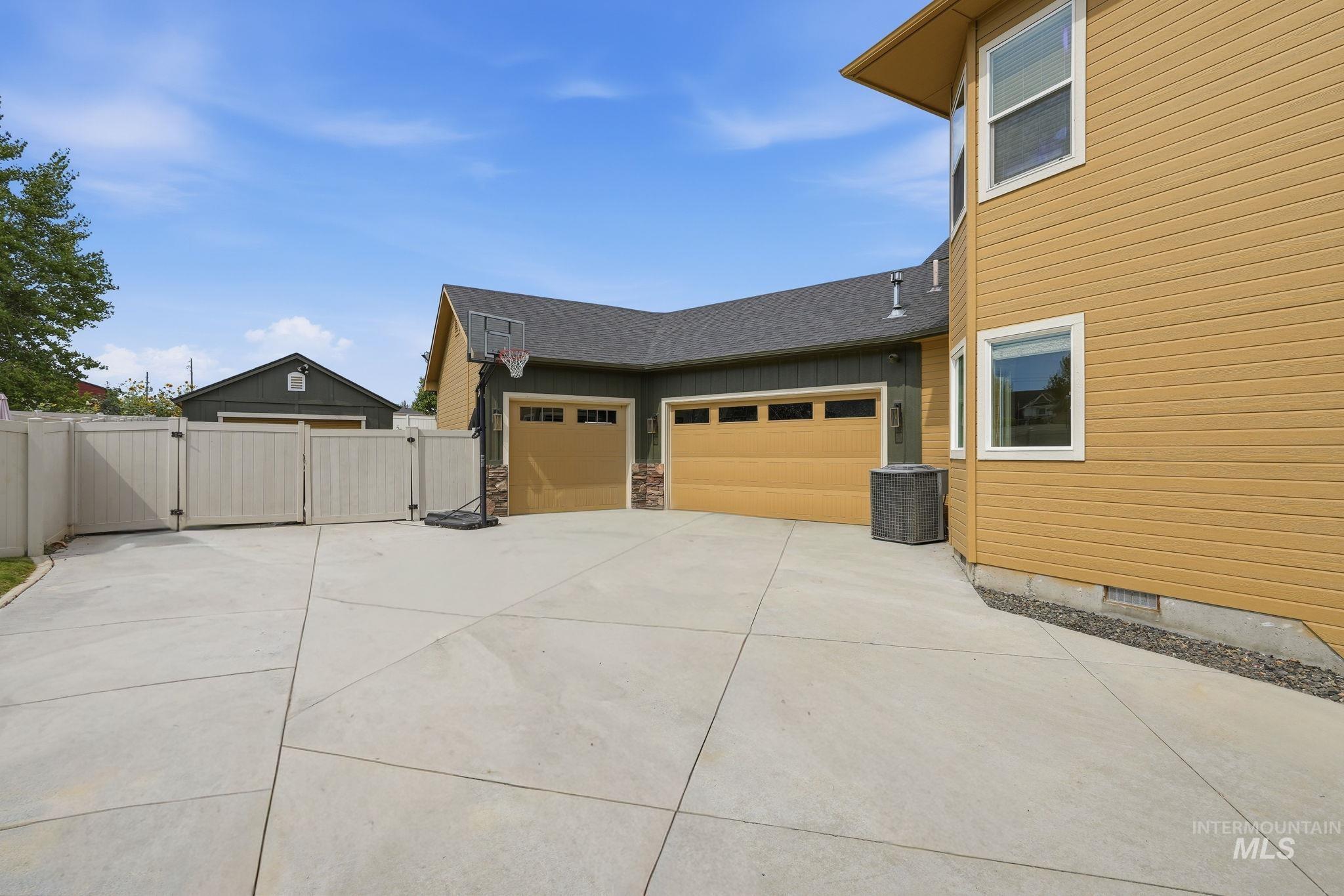 15585 Toscano Pl Property Photo 4