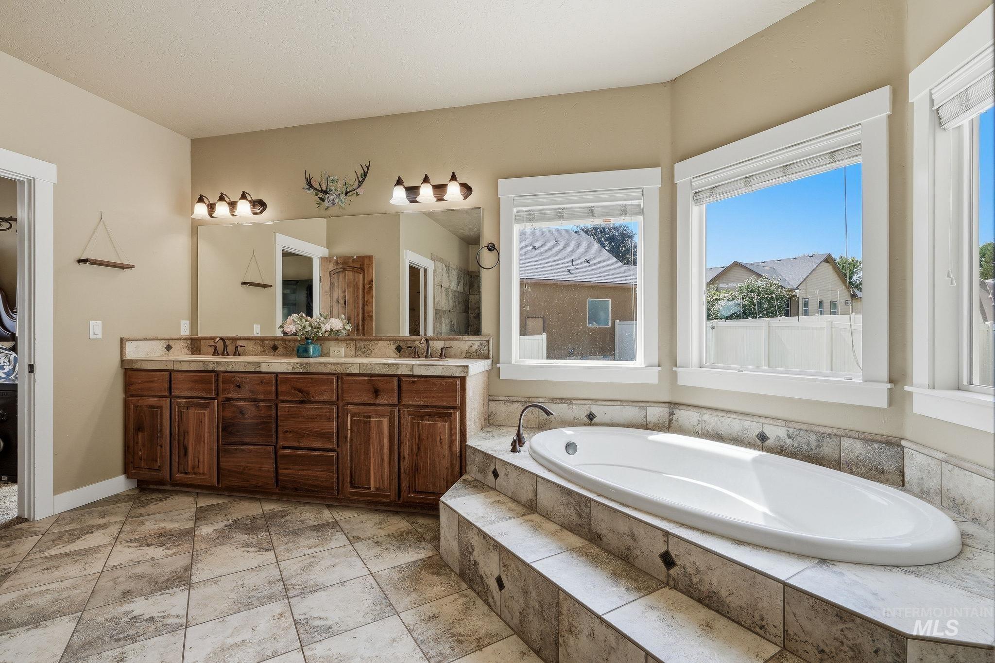 15585 Toscano Pl Property Photo 10