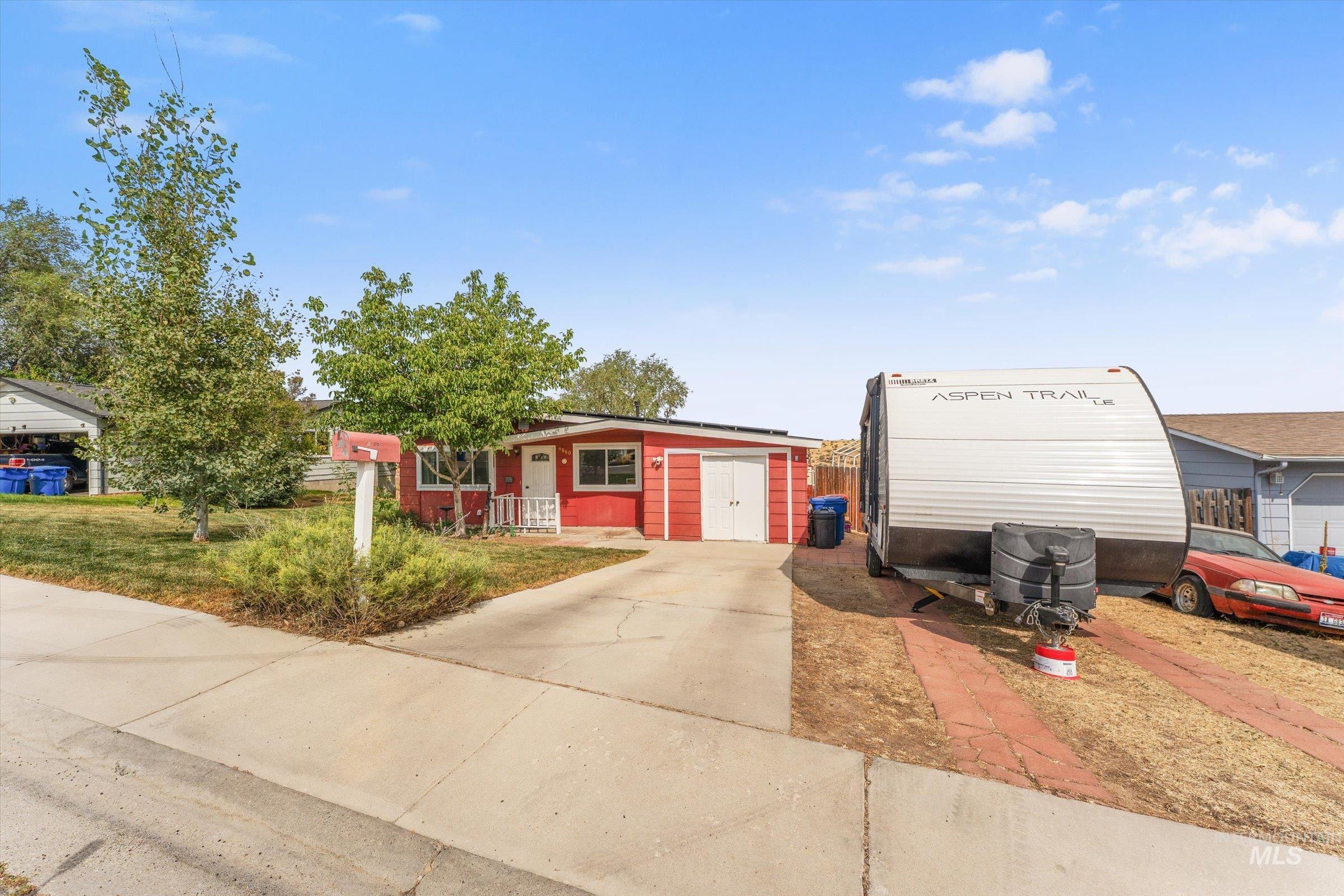 9860 W Fox Ridge Drive Property Photo 3