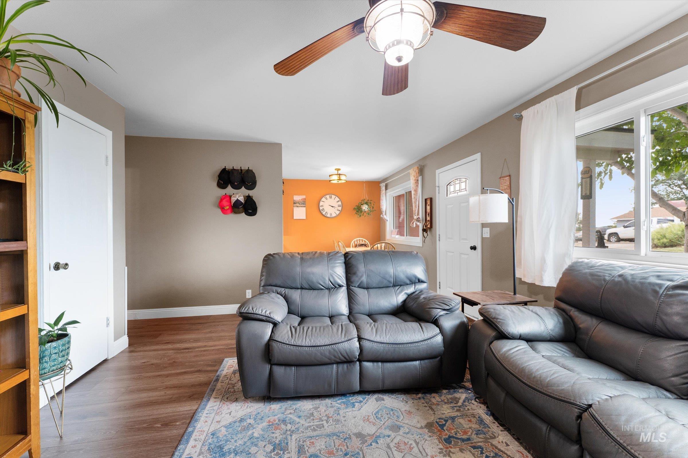 9860 W Fox Ridge Drive Property Photo 5