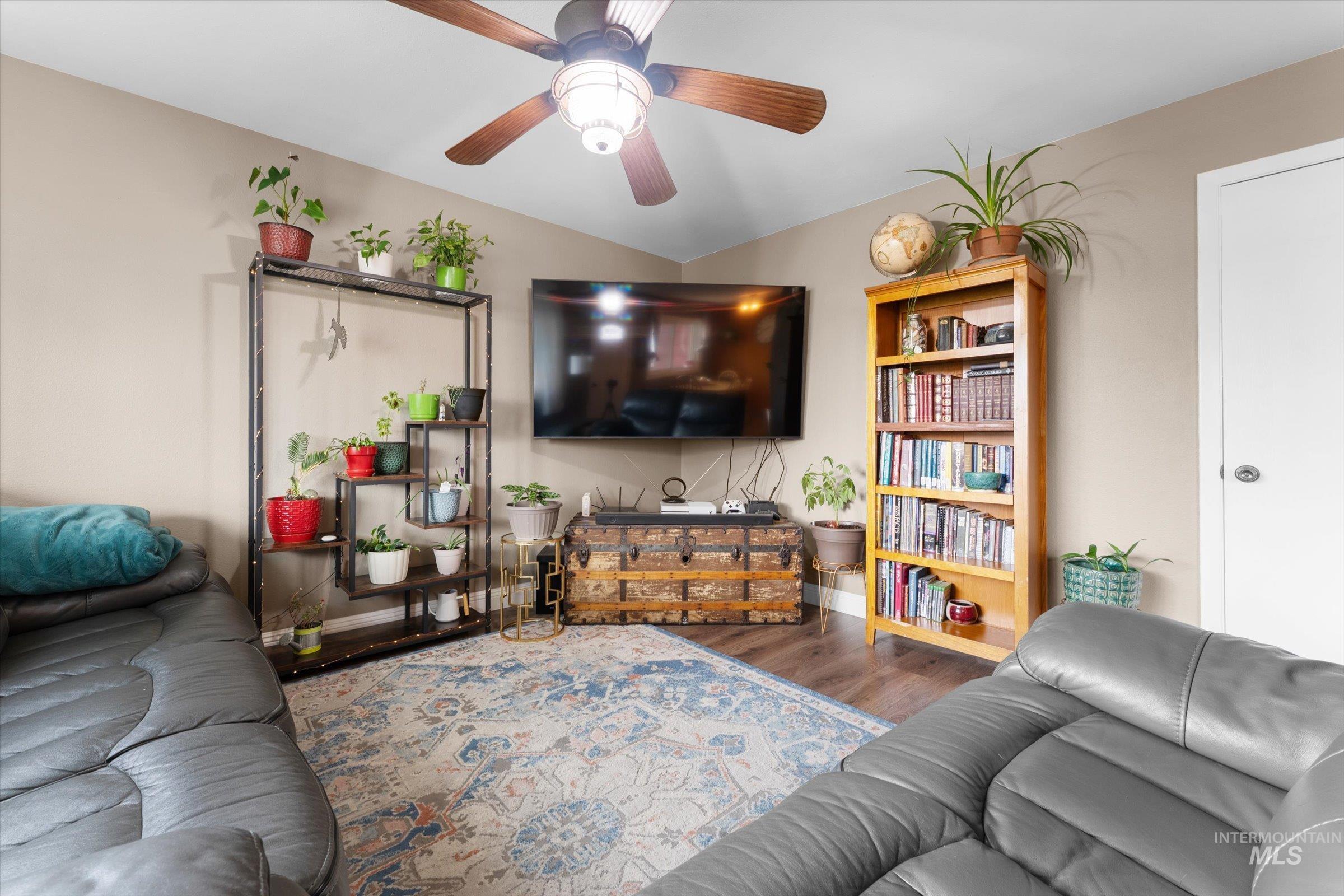 9860 W Fox Ridge Drive Property Photo 6