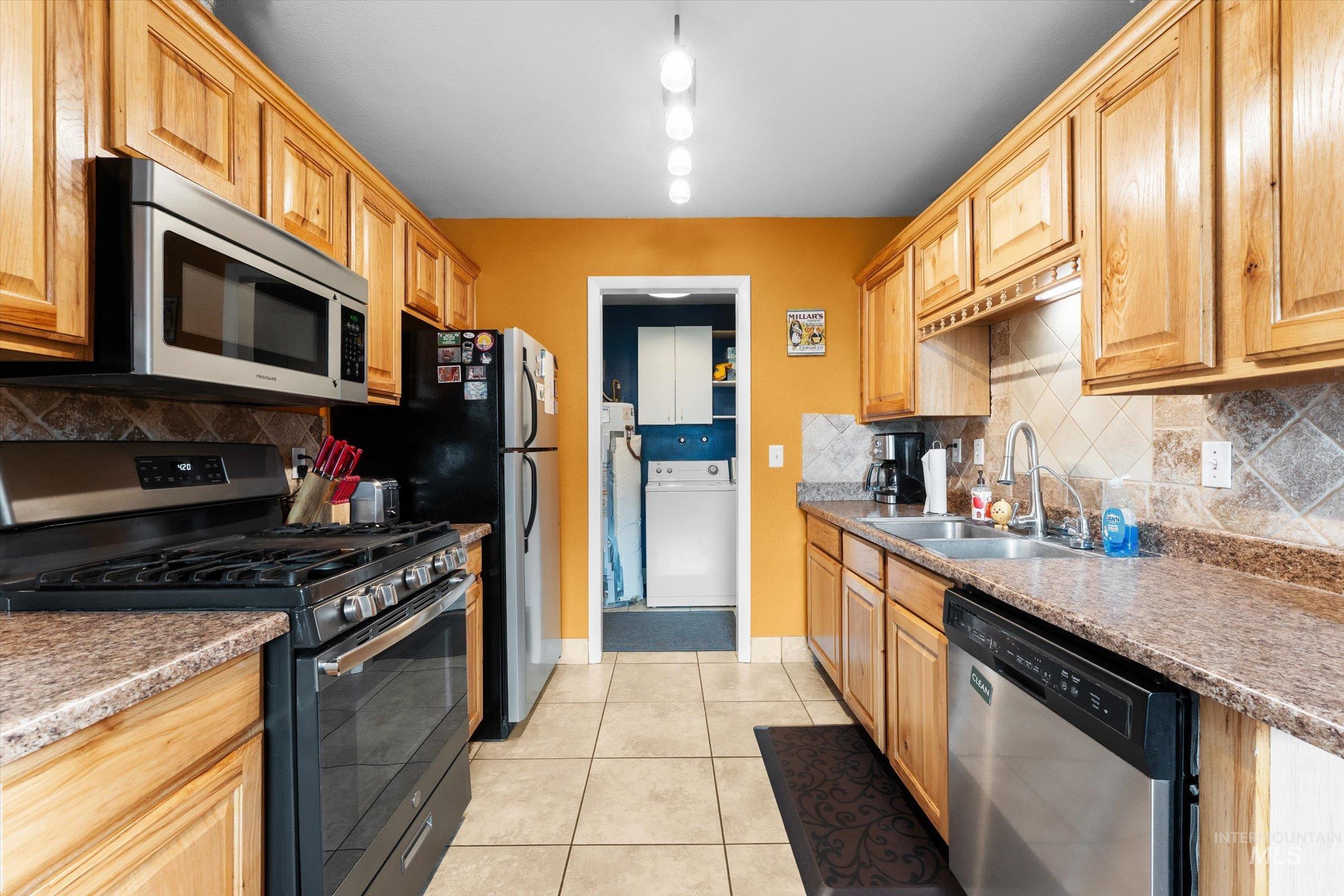 9860 W Fox Ridge Drive Property Photo 11