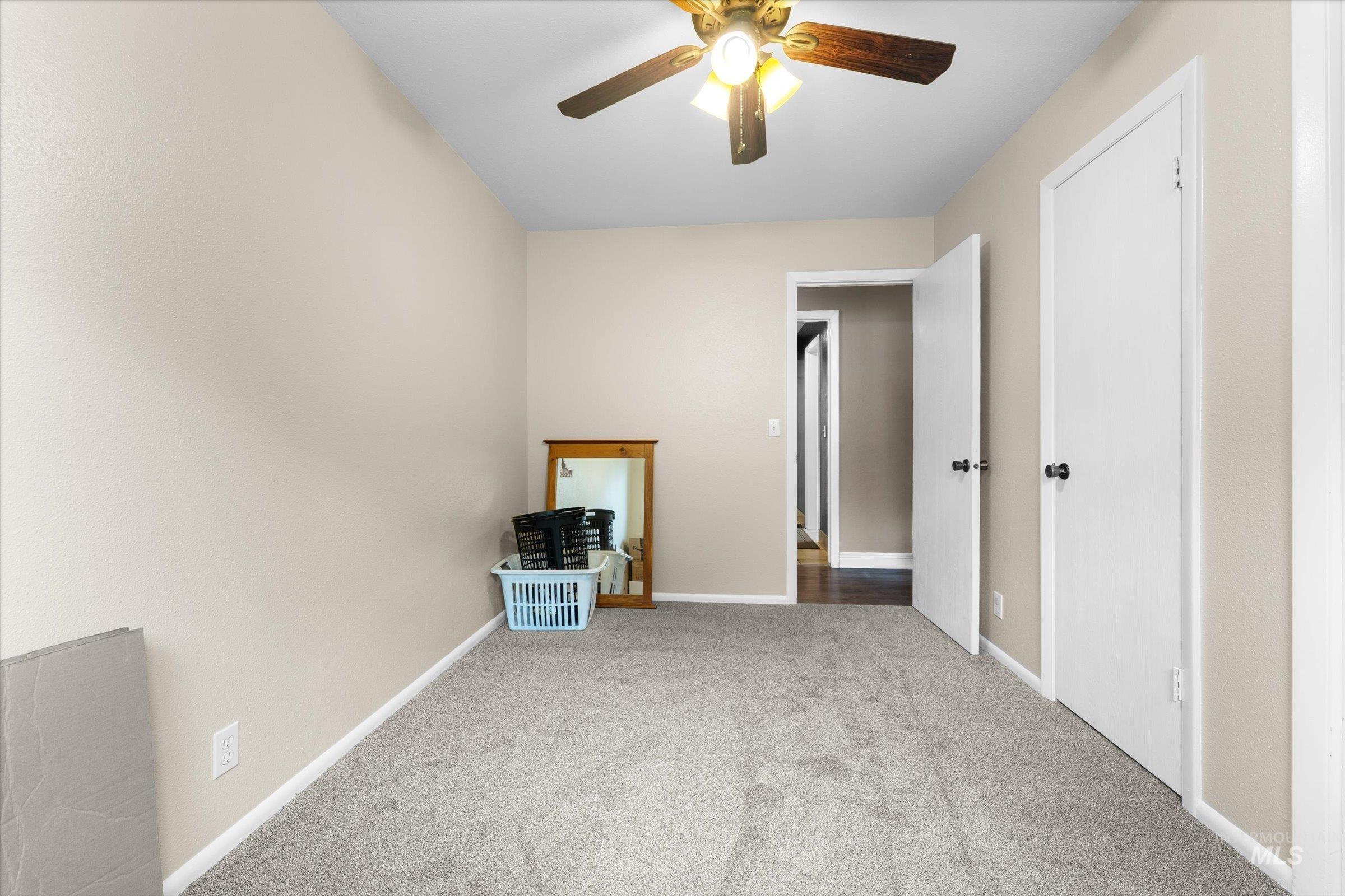 9860 W Fox Ridge Drive Property Photo 17