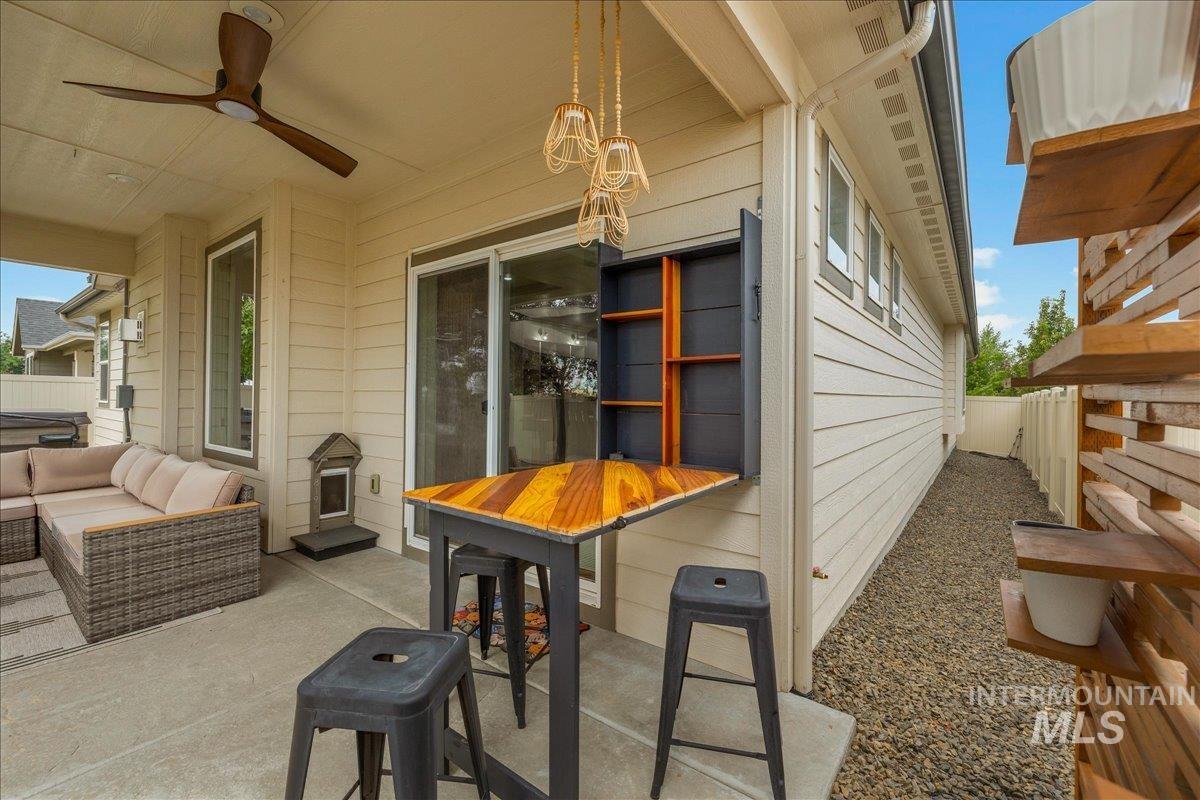 819 E Crest Ridge Property Photo 42