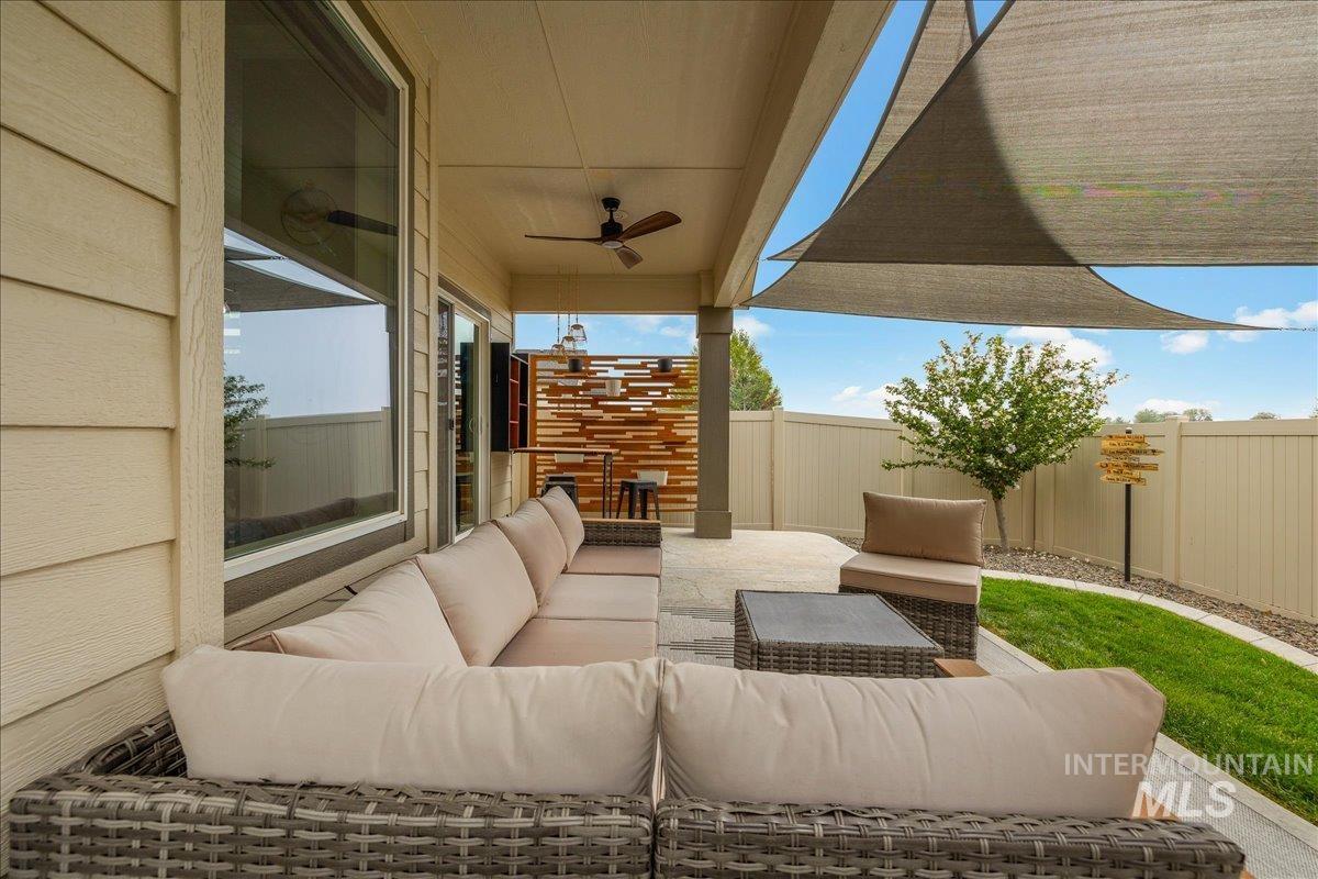 819 E Crest Ridge Property Photo 44