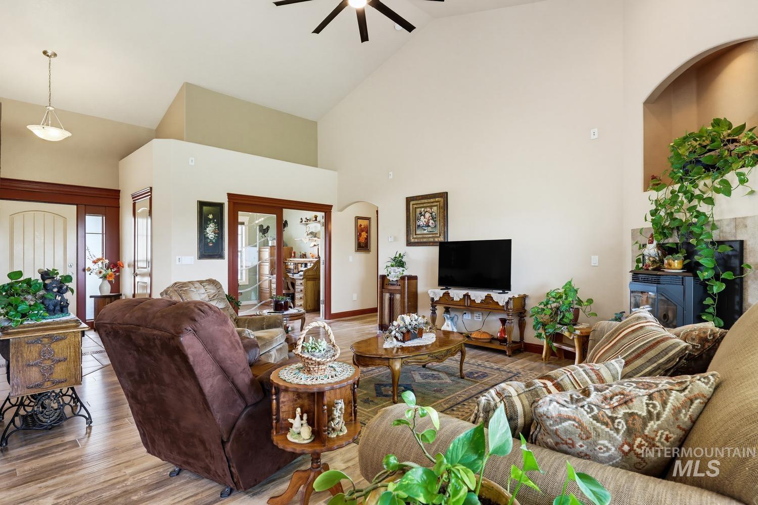 18341 Bellomy Lane Property Photo 9
