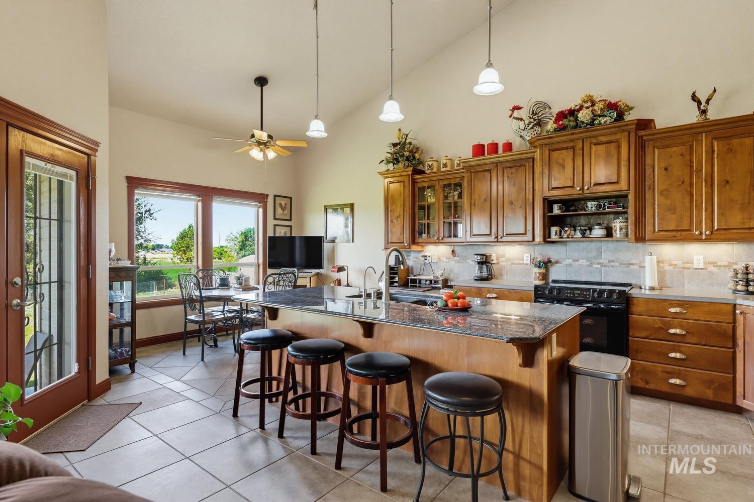 18341 Bellomy Lane Property Photo 14