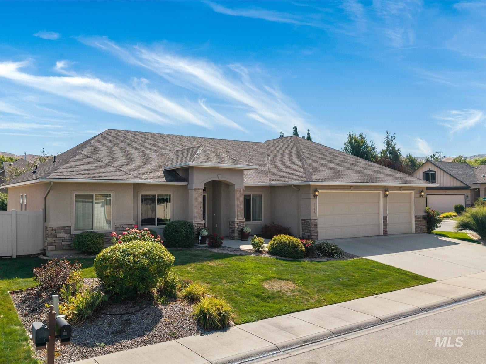 1118 Regency Way Property Photo 3