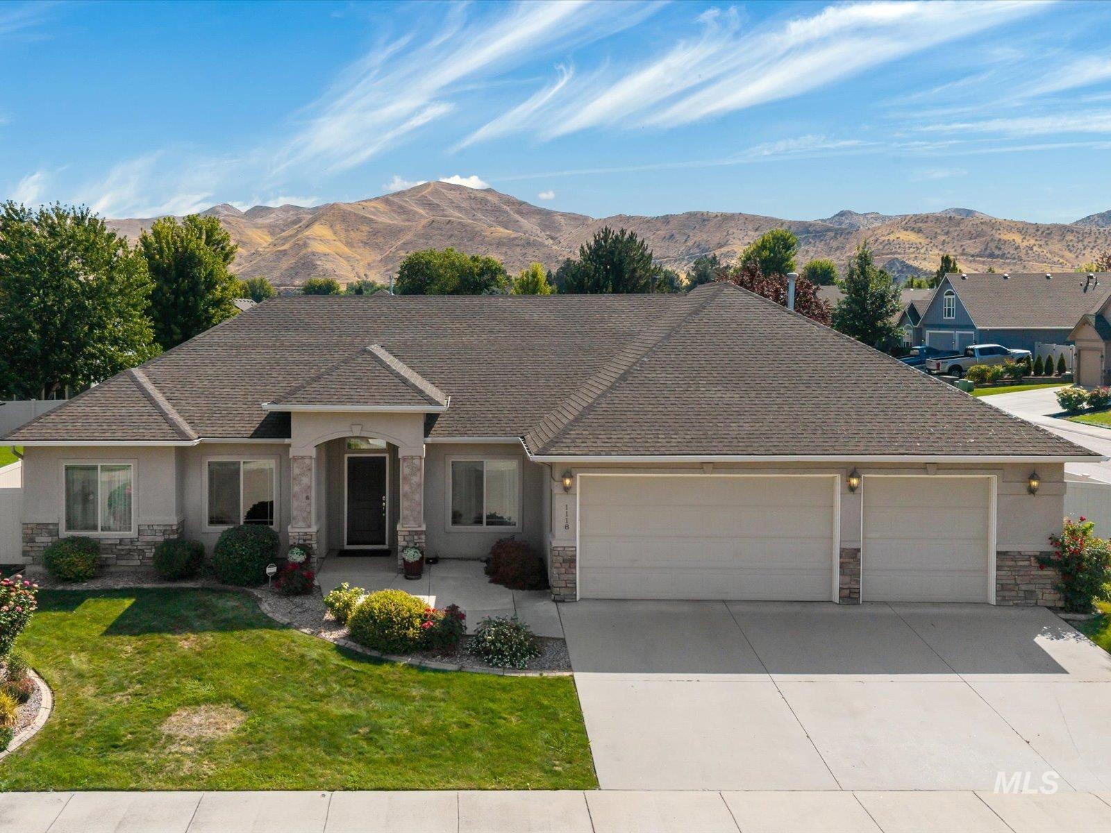 1118 Regency Way Property Photo 4