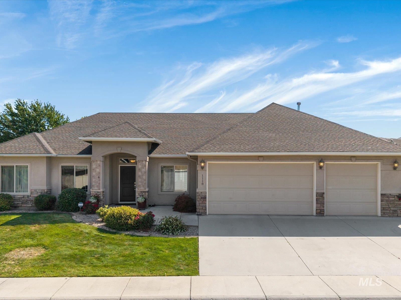 1118 Regency Way Property Photo 5