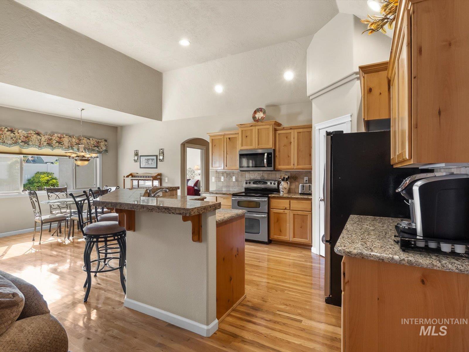 1118 Regency Way Property Photo 15