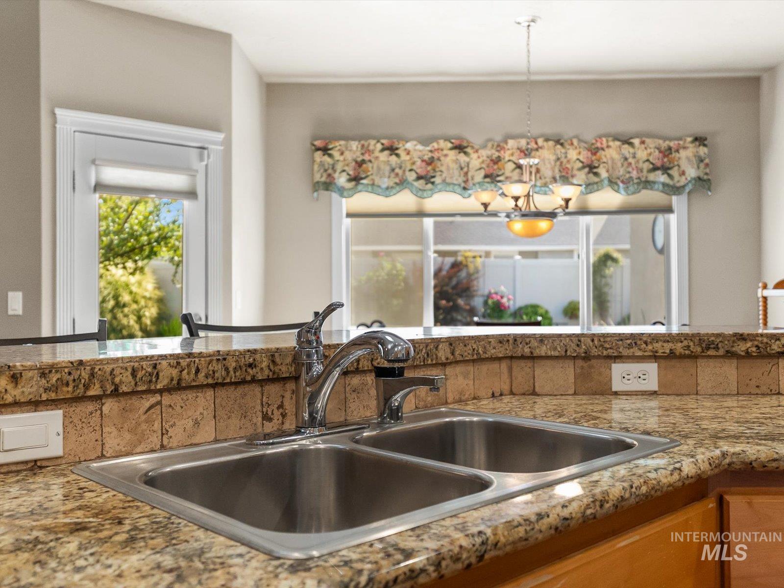 1118 Regency Way Property Photo 19