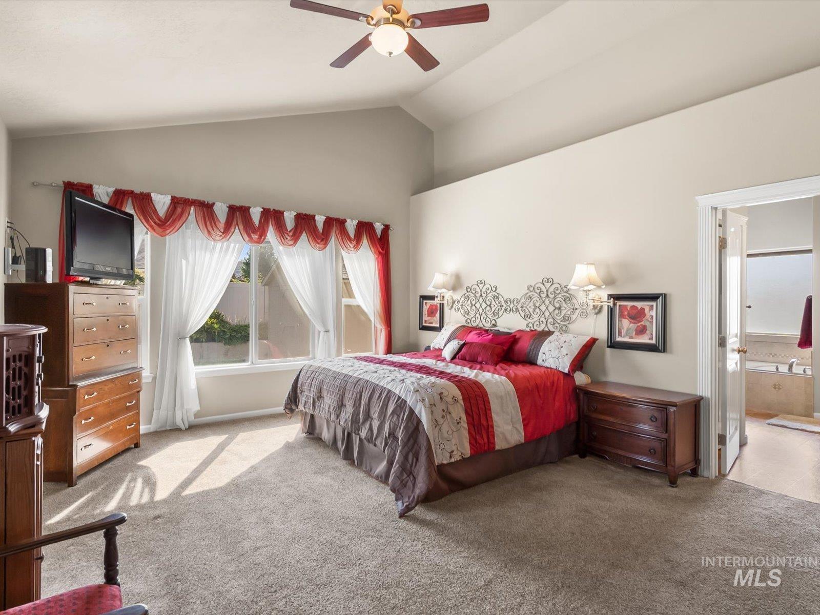1118 Regency Way Property Photo 24