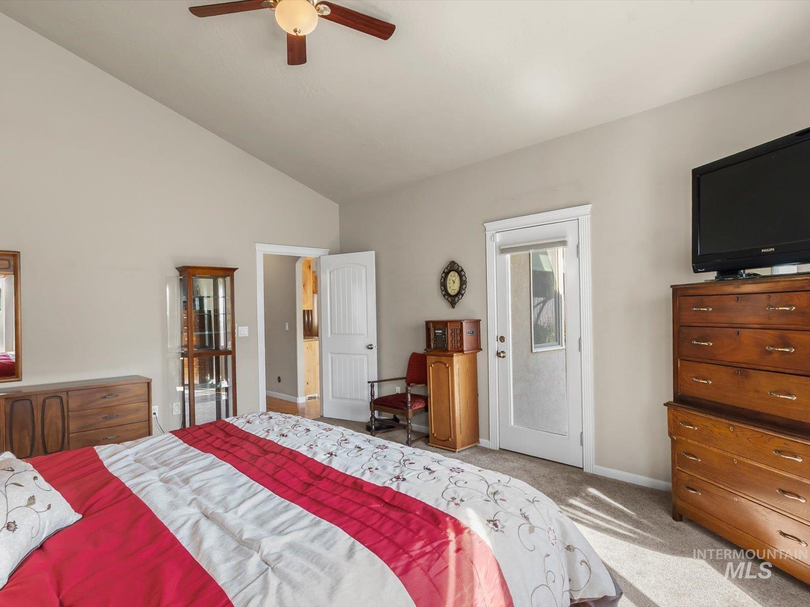 1118 Regency Way Property Photo 26
