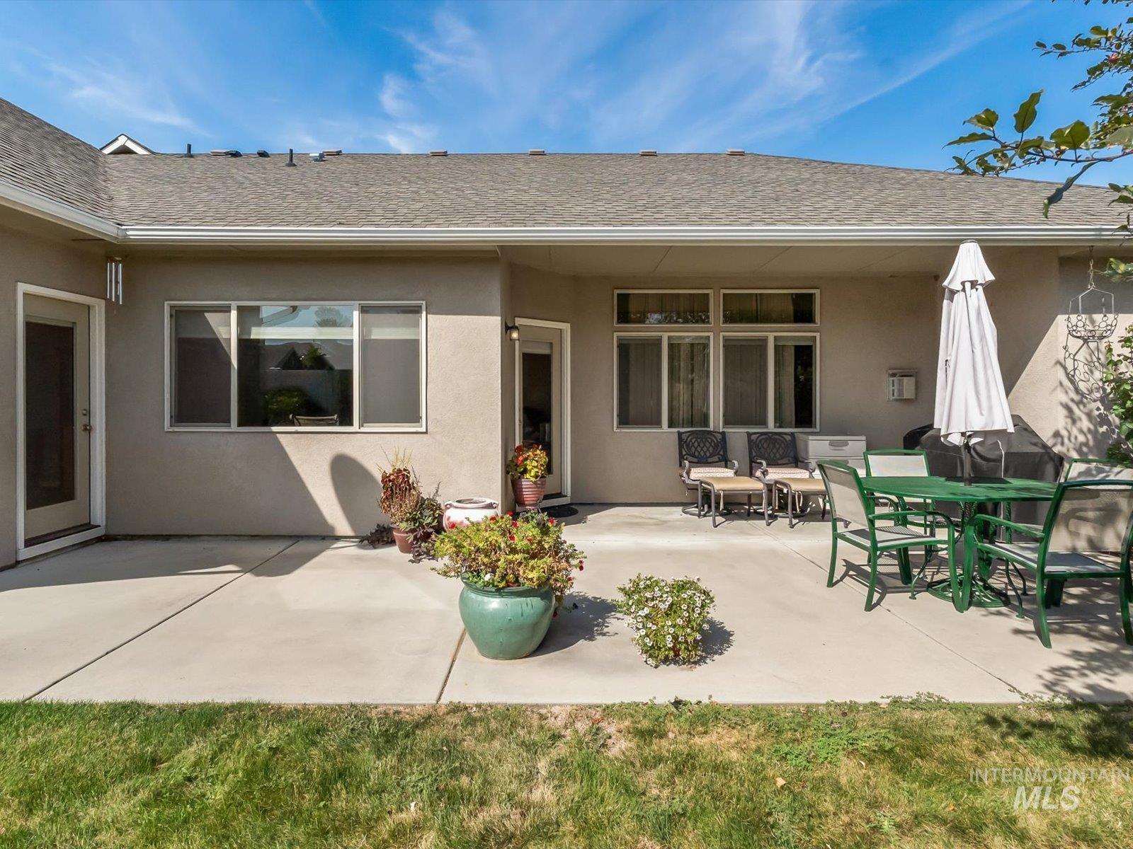 1118 Regency Way Property Photo 44