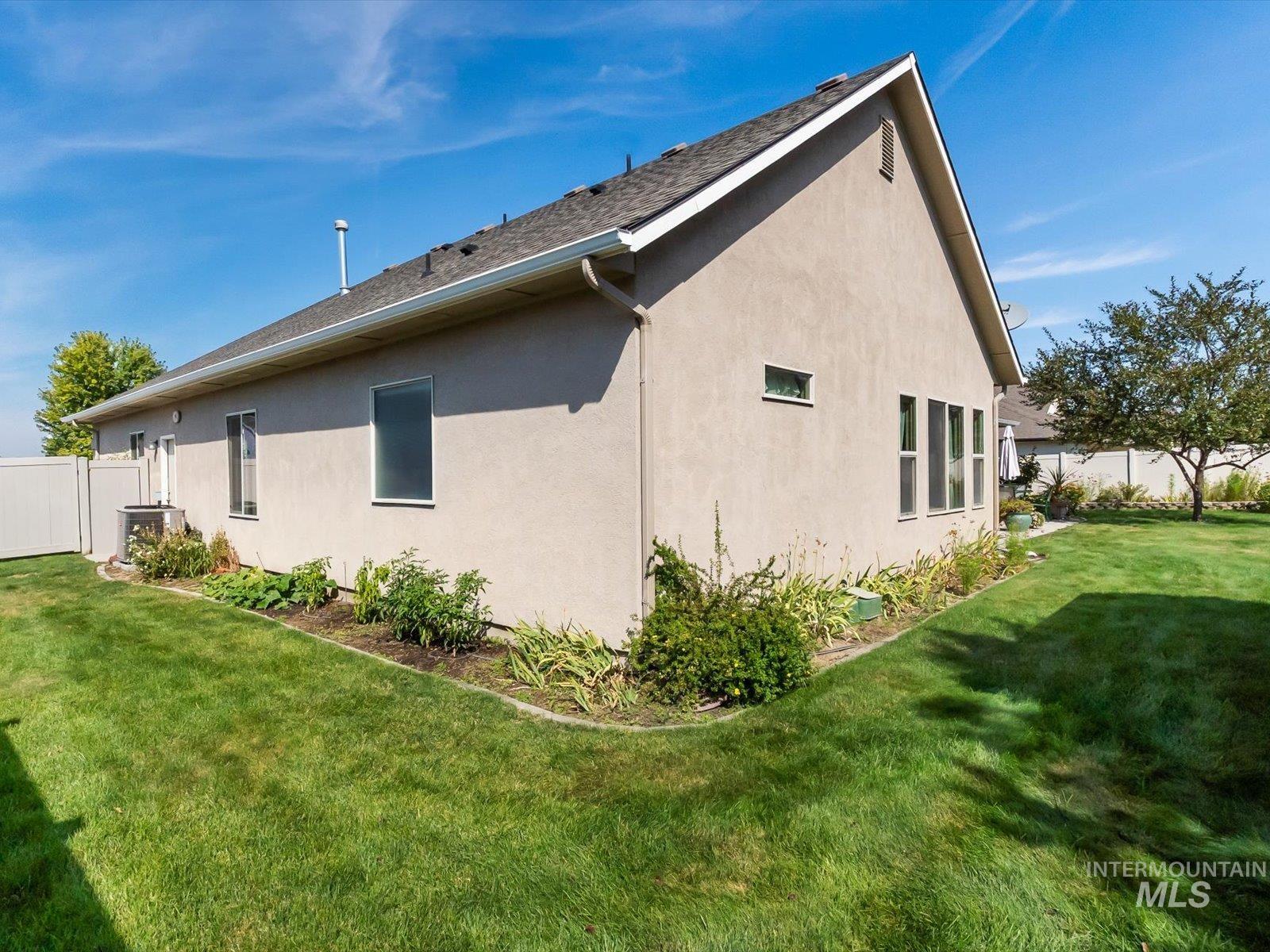 1118 Regency Way Property Photo 48