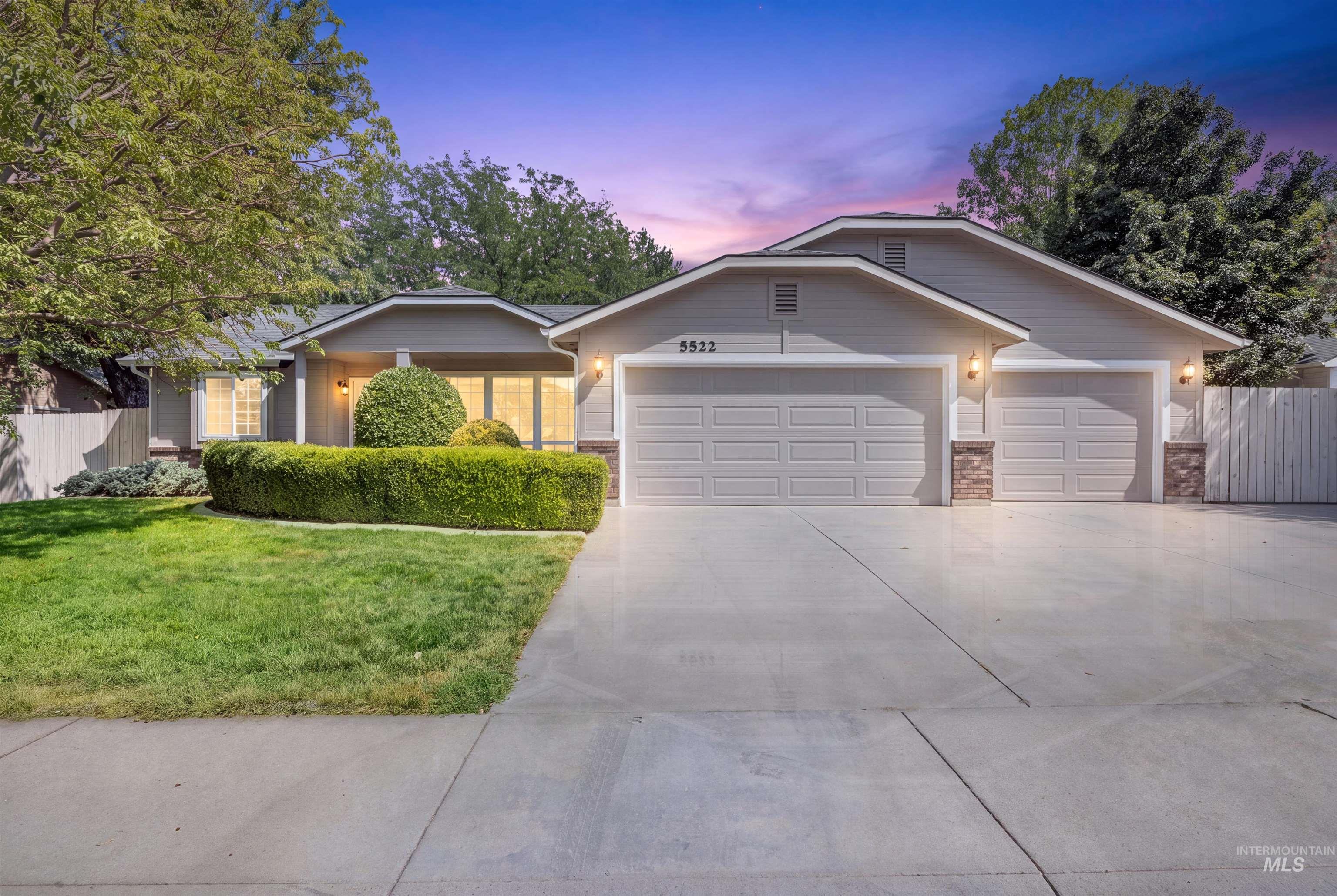 5522 S Santa Cruz Property Photo 1