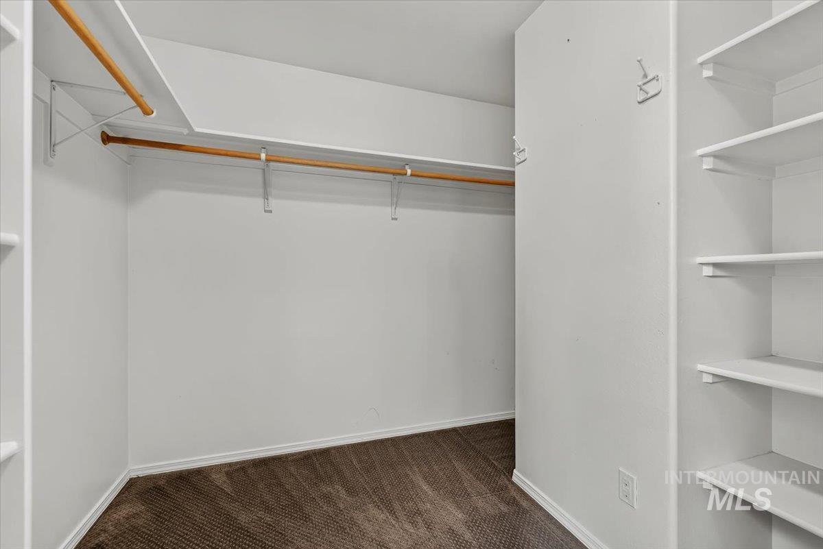 1747 N Four Point Pl Property Photo 17