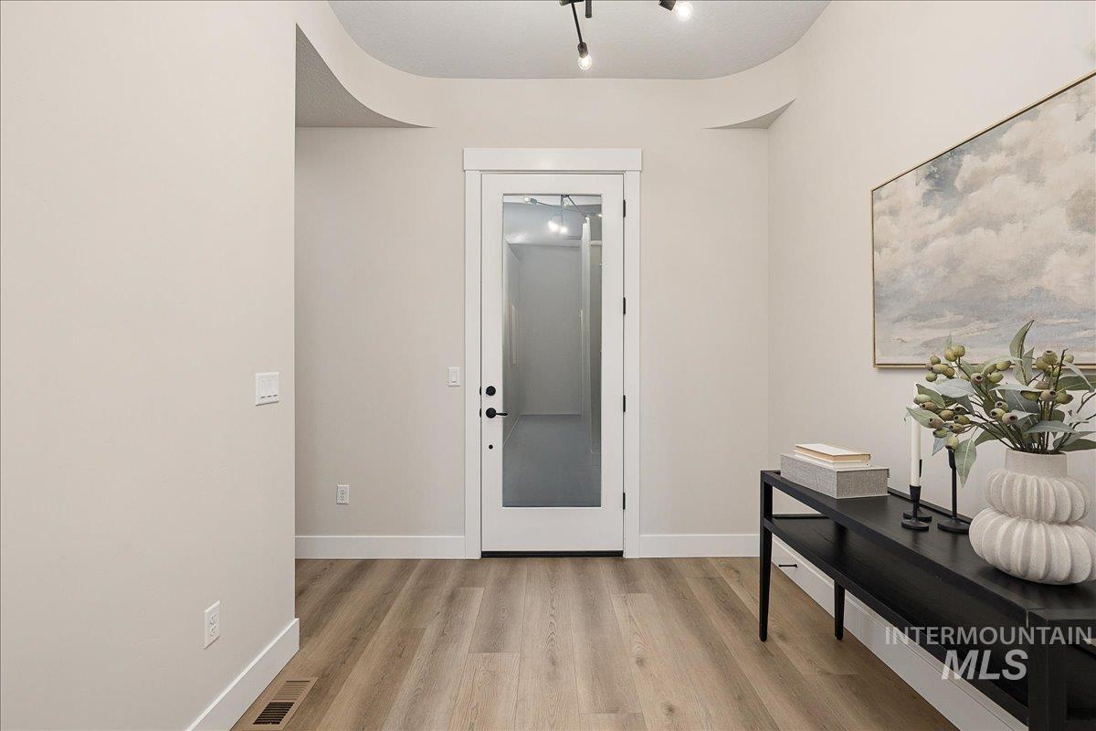 410 S Radiator Way Property Photo 6
