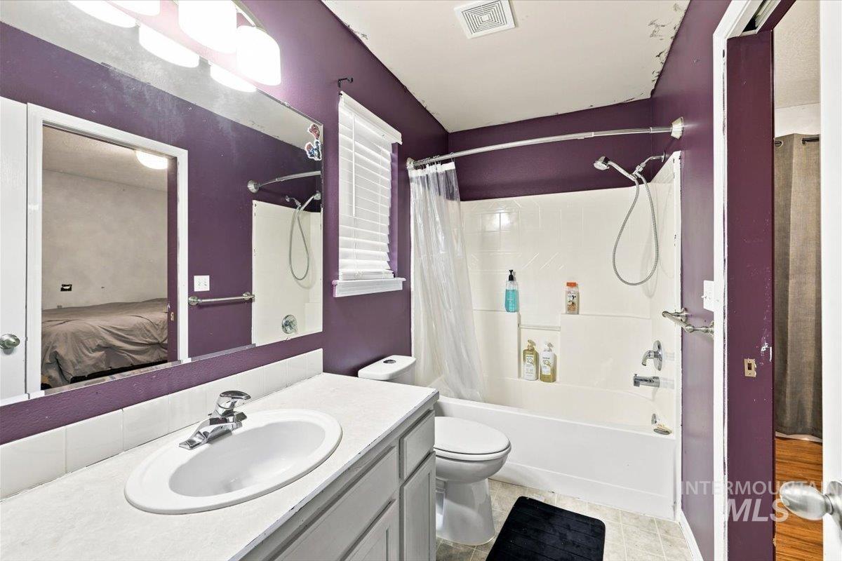 1327 W Balboa St Property Photo 21