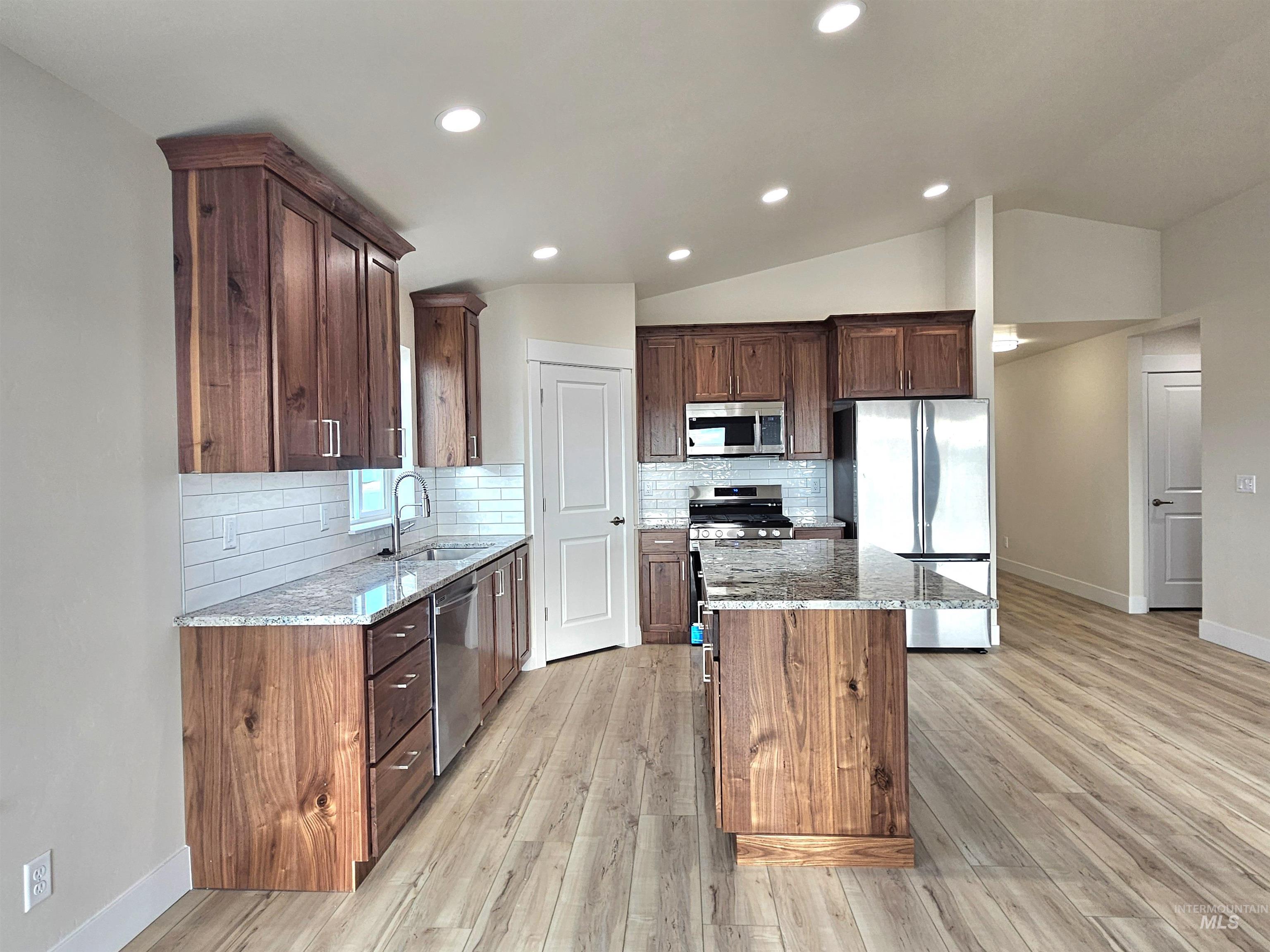 930 Tunnel Street Property Photo 10