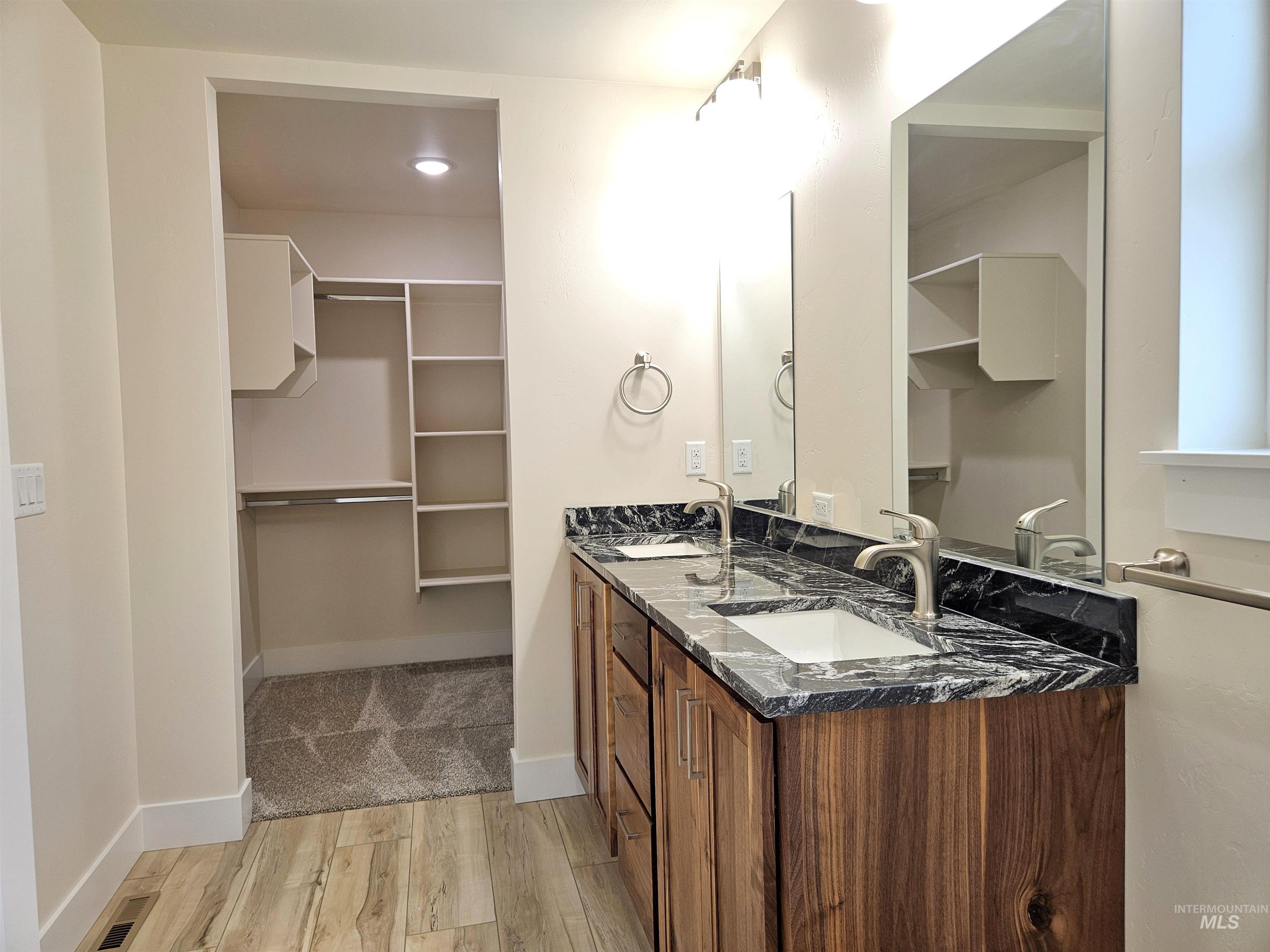 946 Tunnel Street Property Photo 15