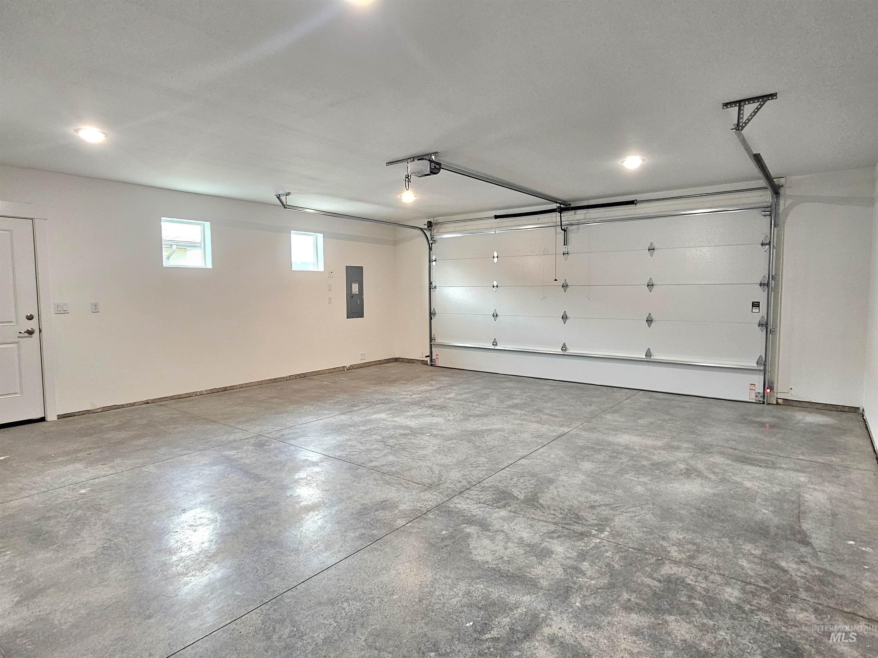 946 Tunnel Street Property Photo 24