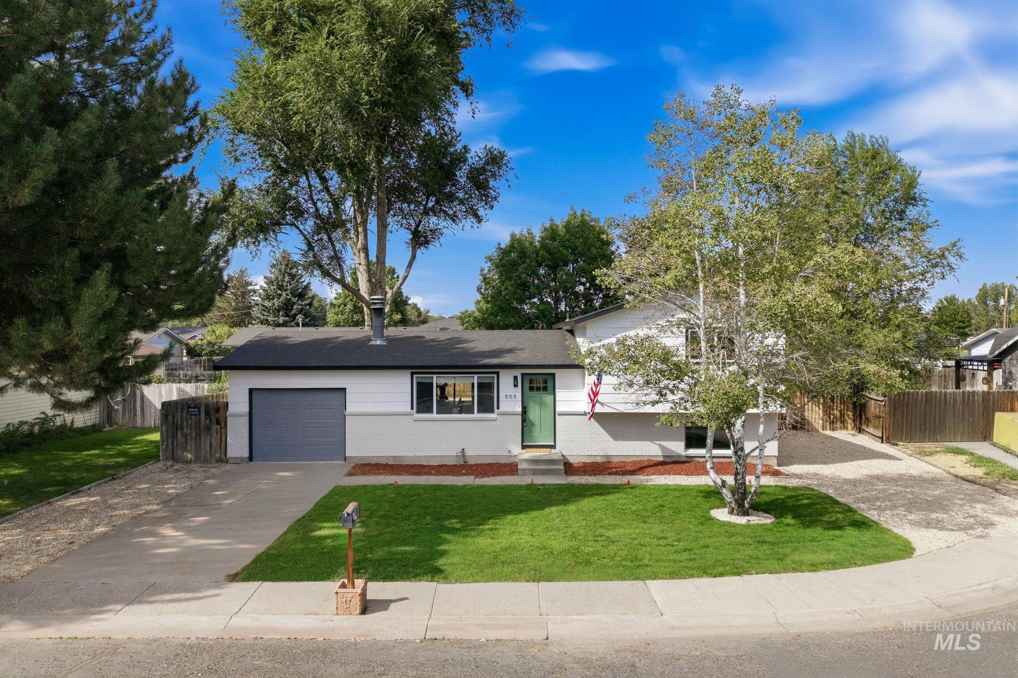 505 Samarra Dr Property Photo 2