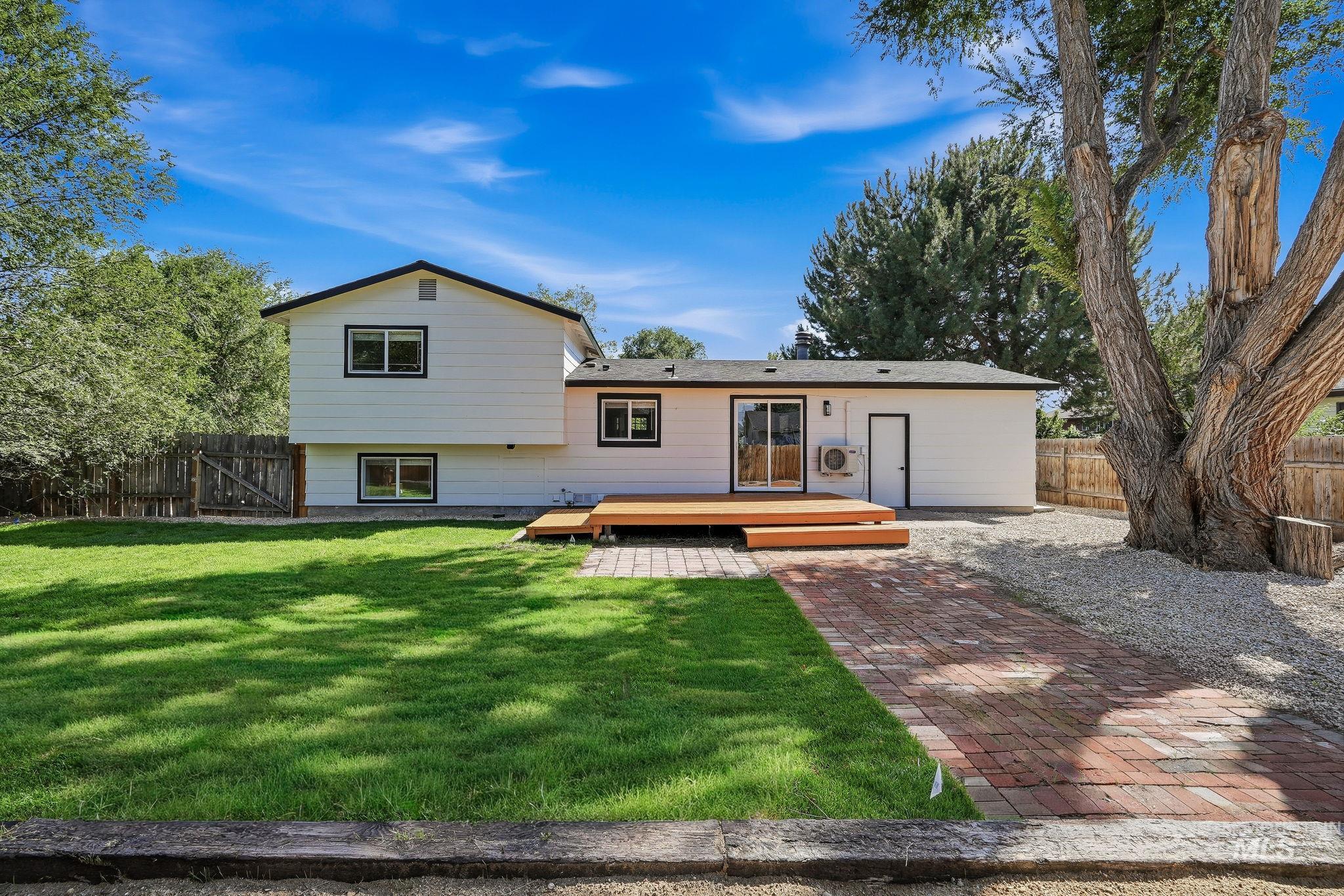 505 Samarra Dr Property Photo 45