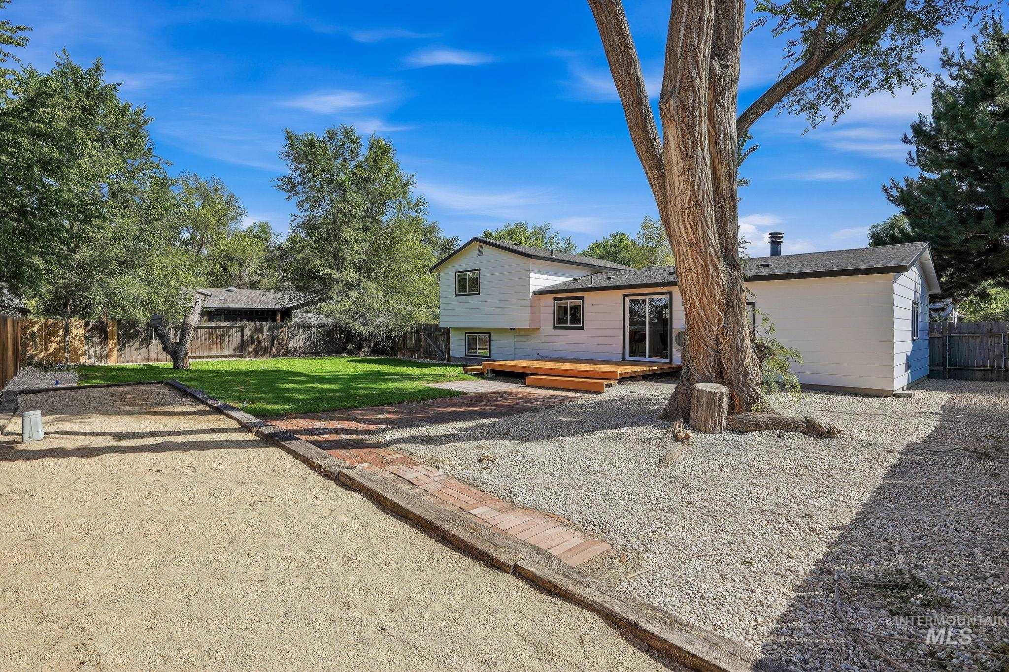 505 Samarra Dr Property Photo 47