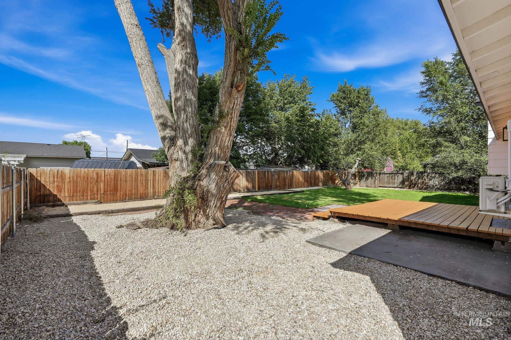 505 Samarra Dr Property Photo 49