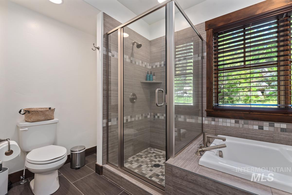 86 Golden Bar Ct Property Photo 17