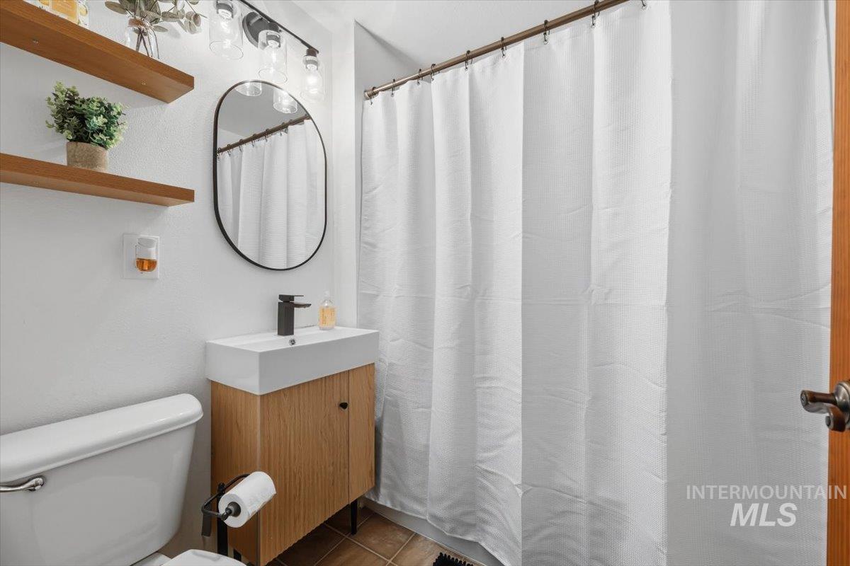 308 S Garland St Property Photo 14