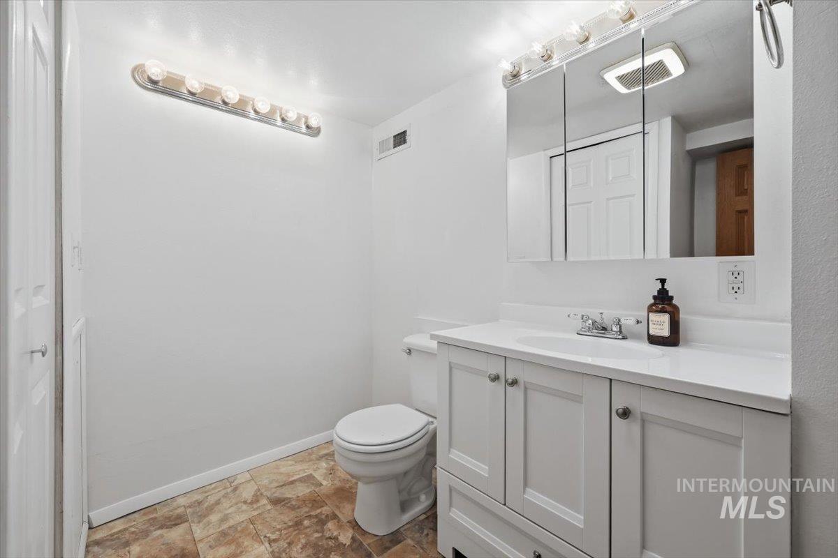 308 S Garland St Property Photo 19