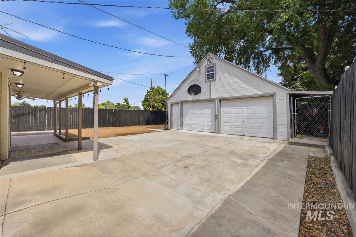 308 S Garland St Property Photo 25